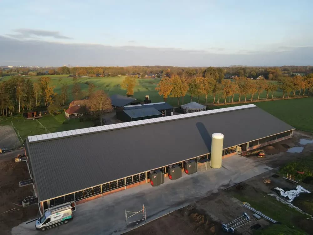 Luchtfoto van een stal