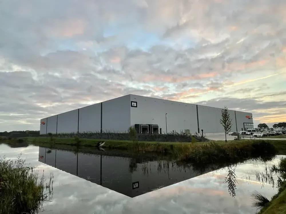 Bedrijfspand Oegema