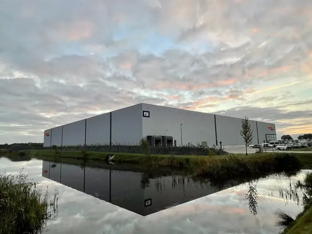 Bedrijfspand Oegema